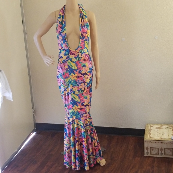 Summer Party Dress - Picture 2 of 8